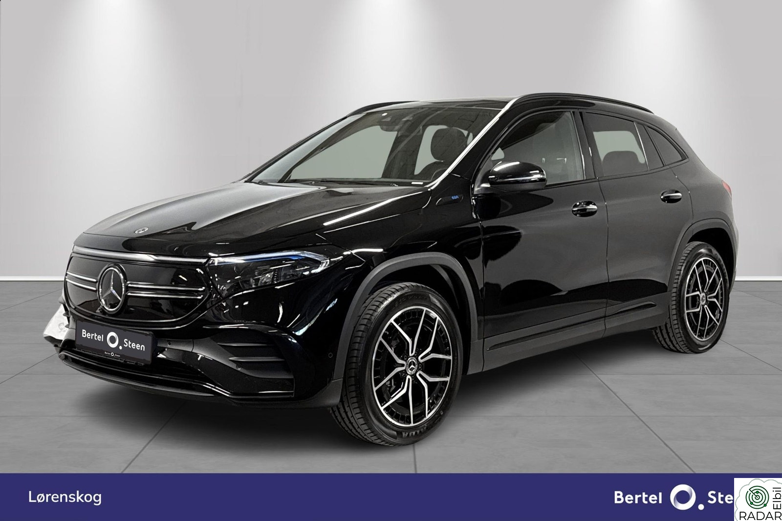MERCEDES-BENZ EQA 300 4MATIC 4MATIC AMG | Panorama | AdCruise | Hengerfeste