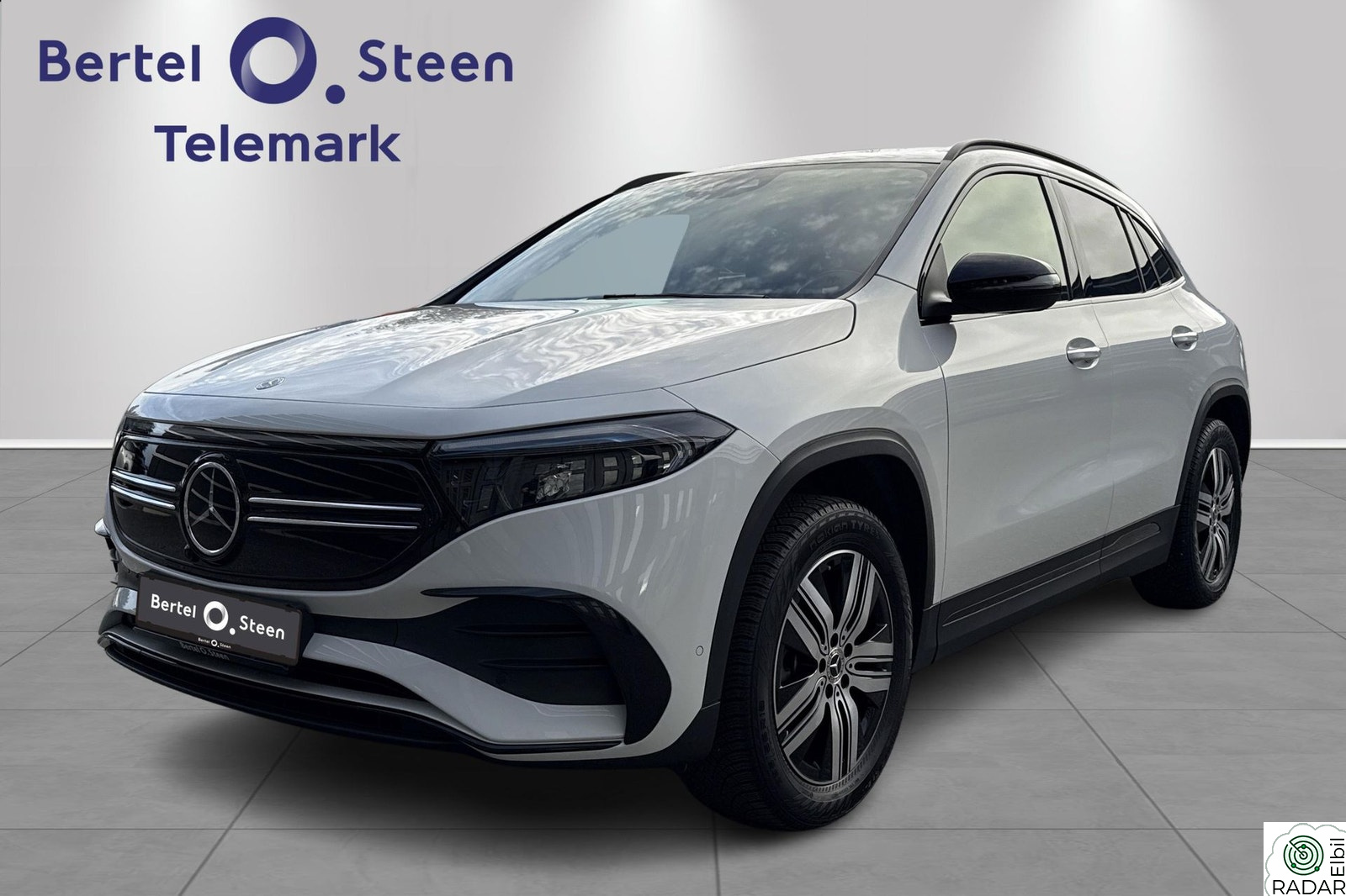 MERCEDES-BENZ EQA 250 AMG|Head Up|Hengerfeste|Distronic|Panorama