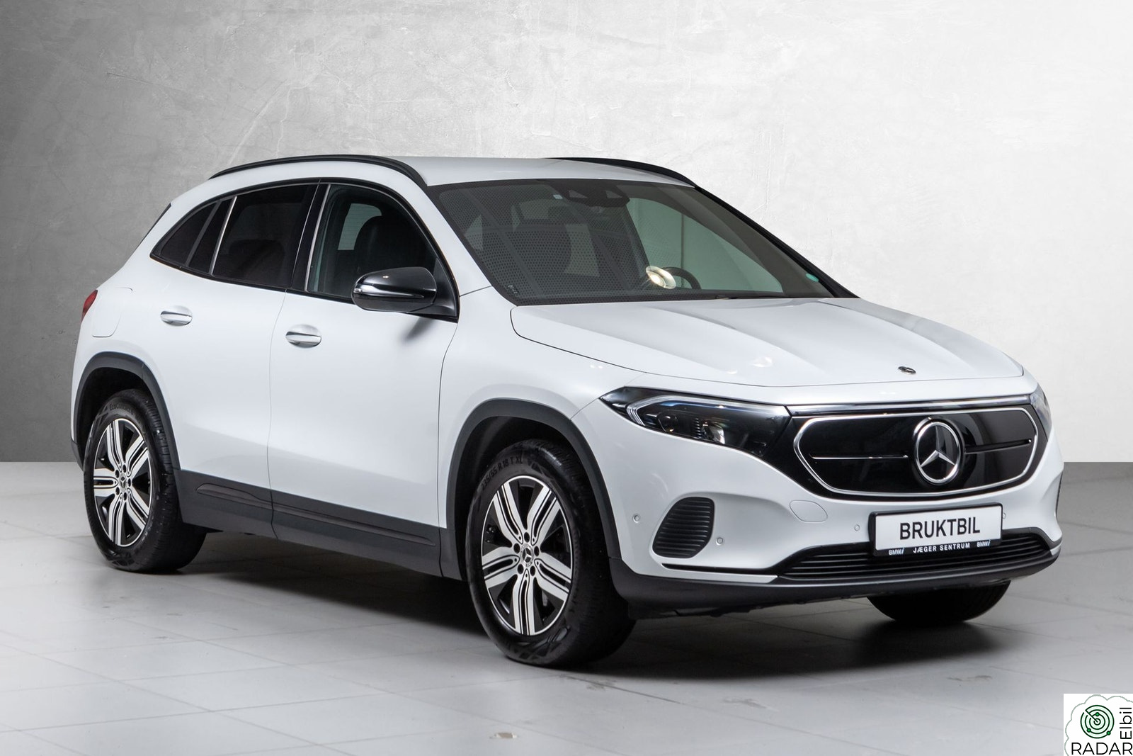 MERCEDES-BENZ EQA 300 4MATIC 4Matic-Tilhengerfeste-Keyless GO-Kjøreassistentpakke