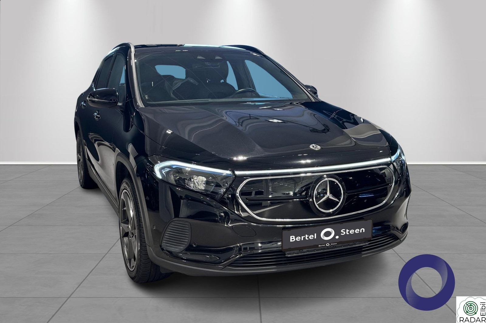 MERCEDES-BENZ EQA 300 4MATIC / HENGERFESTE / MEMORY / GODT UTSTYRT! /