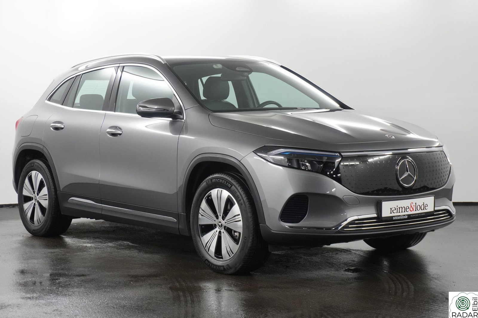 MERCEDES-BENZ EQA 300 4MATIC Special Edition