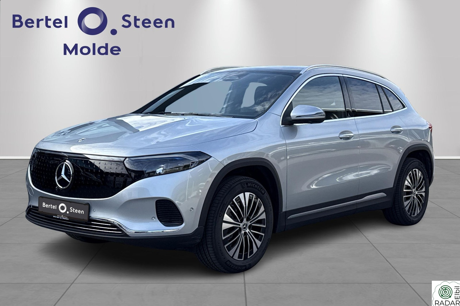 MERCEDES-BENZ EQA 300 4MATIC 4MATIC Special Edition Plus || Panorama || Rattvarme