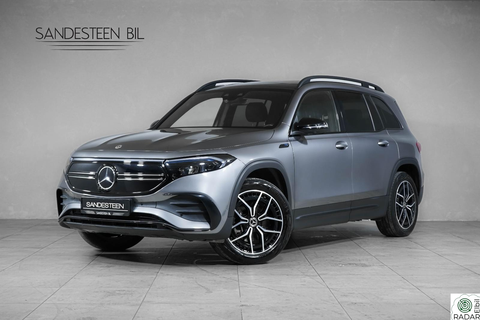 MERCEDES-BENZ EQB 300 4MATIC 7SETER/PANORAMA TAK/HEADUP/AMG/360/ACC/LANE