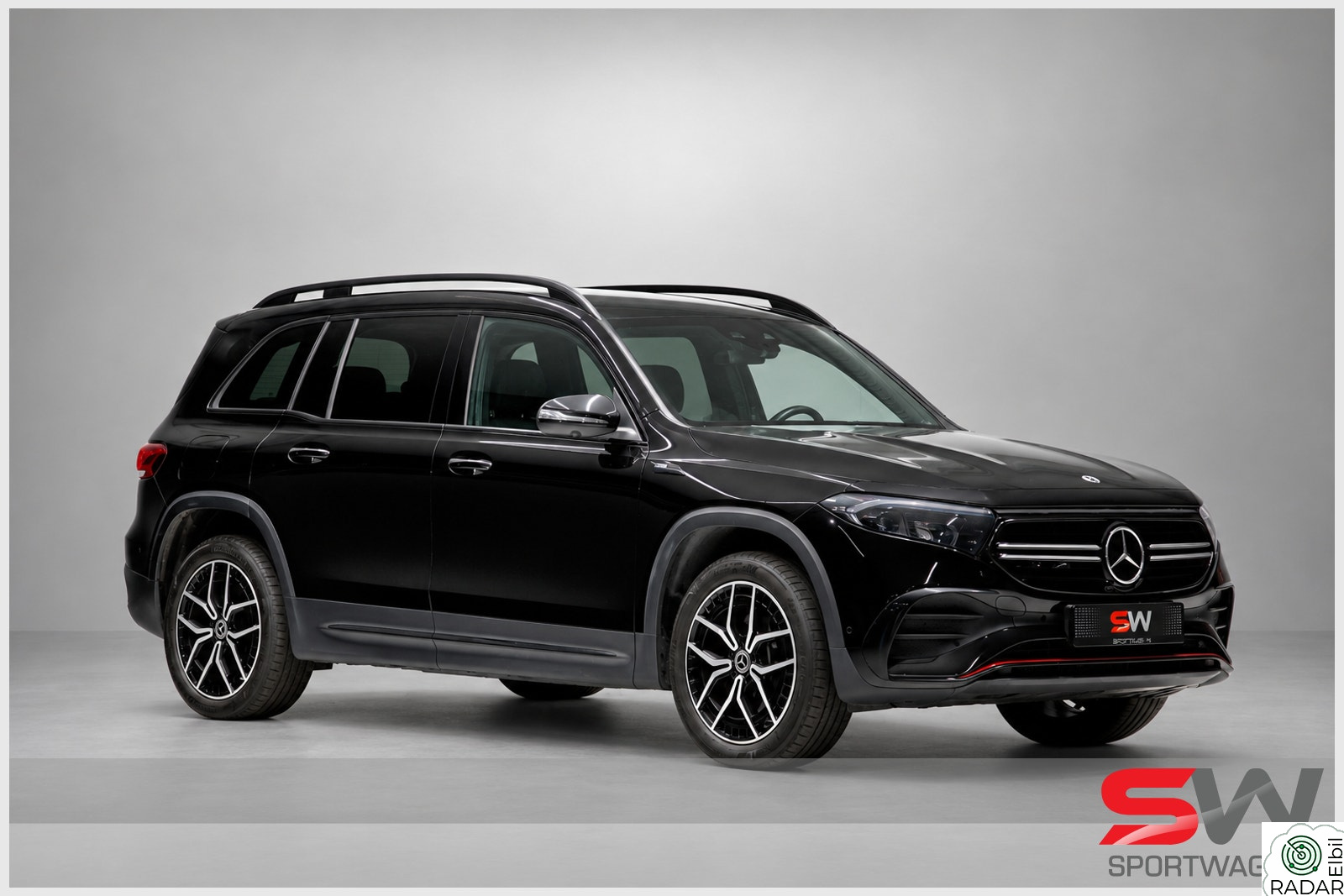 MERCEDES-BENZ EQB 300 4MATIC 4MATIC ///AMG 7 seter med 19" AMG