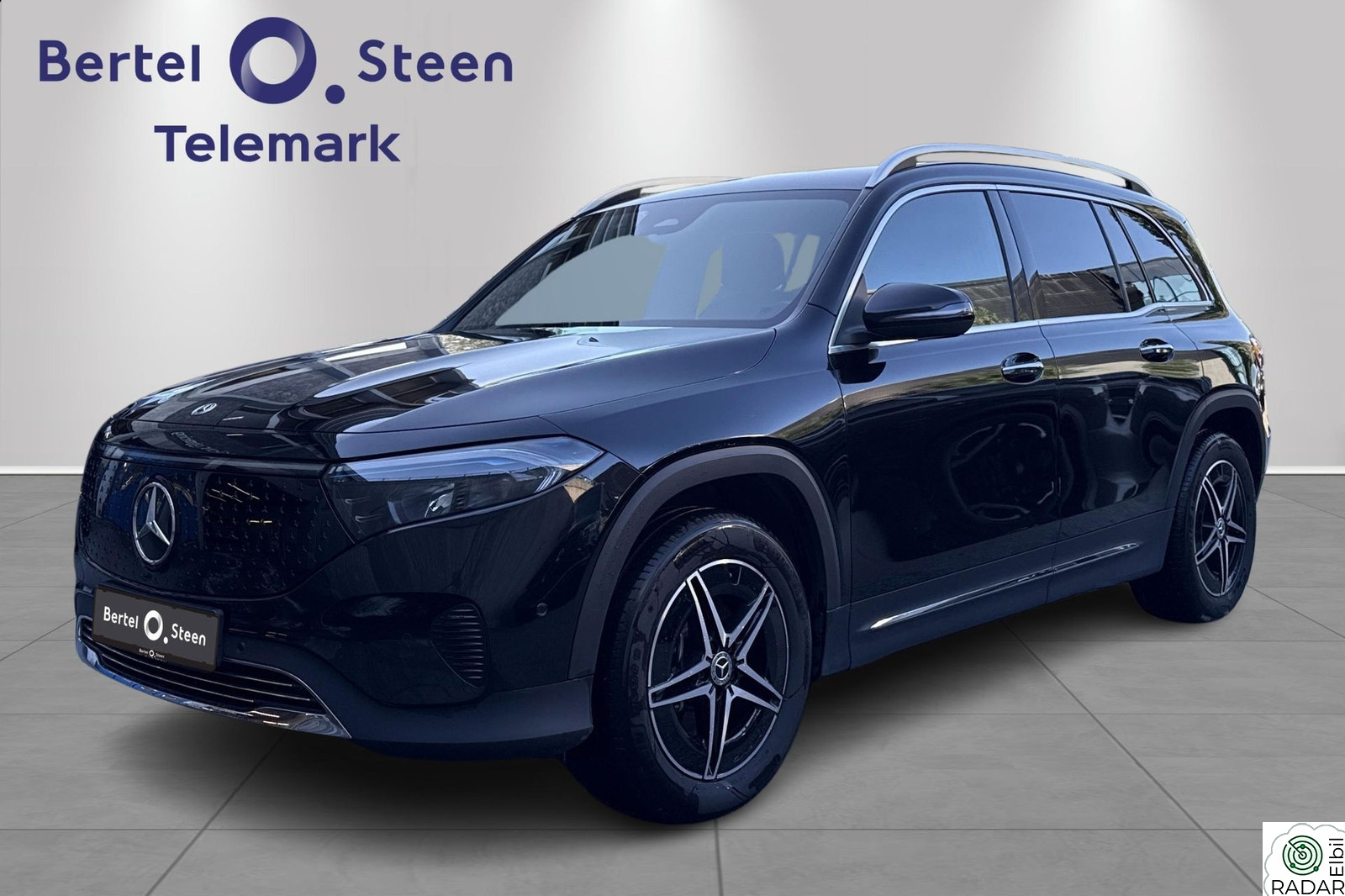 MERCEDES-BENZ EQB 300 4MATIC 4Matic|Hengerfeste|Distronic|Rattvarme|Carplay