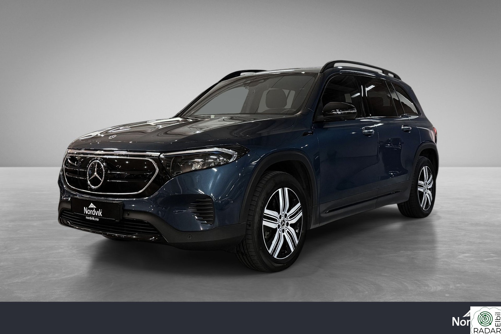 MERCEDES-BENZ EQB 300 4MATIC El. seter med minne/Kjøreassistentpakke/7 seter