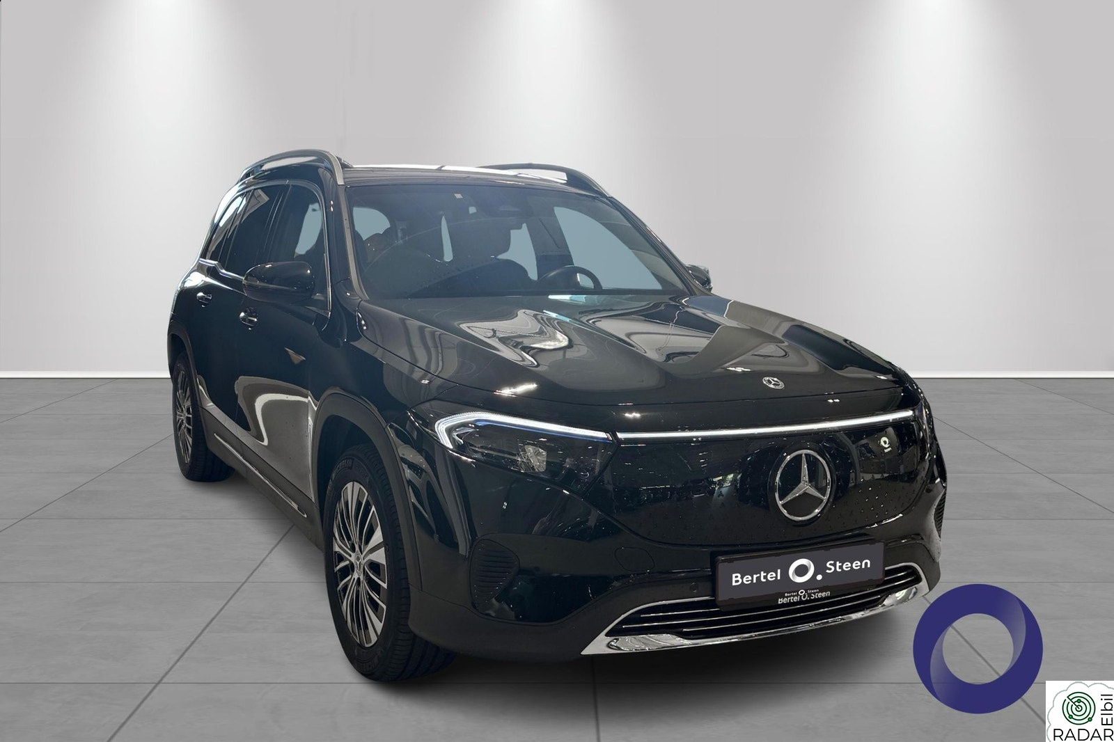 MERCEDES-BENZ EQB 300 4MATIC Progressive Line / DISTRONIC / KROK / GODT UTSTYRT! /