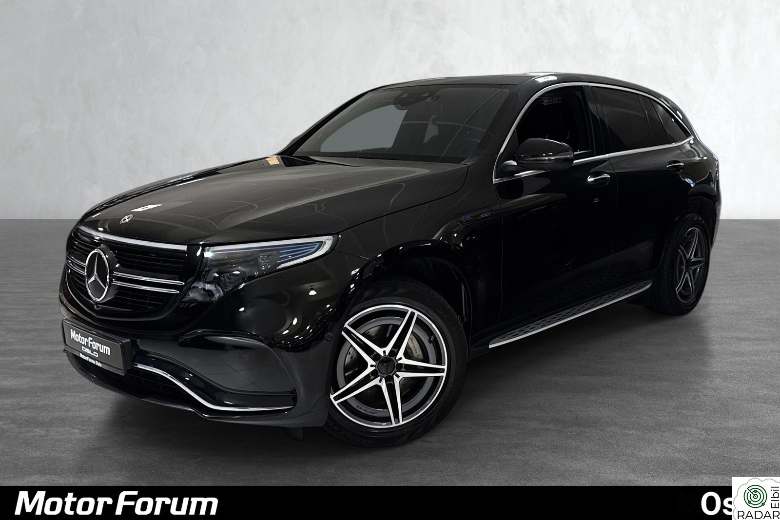 MERCEDES-BENZ EQC 400 4MATIC 400 AMG Line,HUD,  panoramatak,hengerfeste,