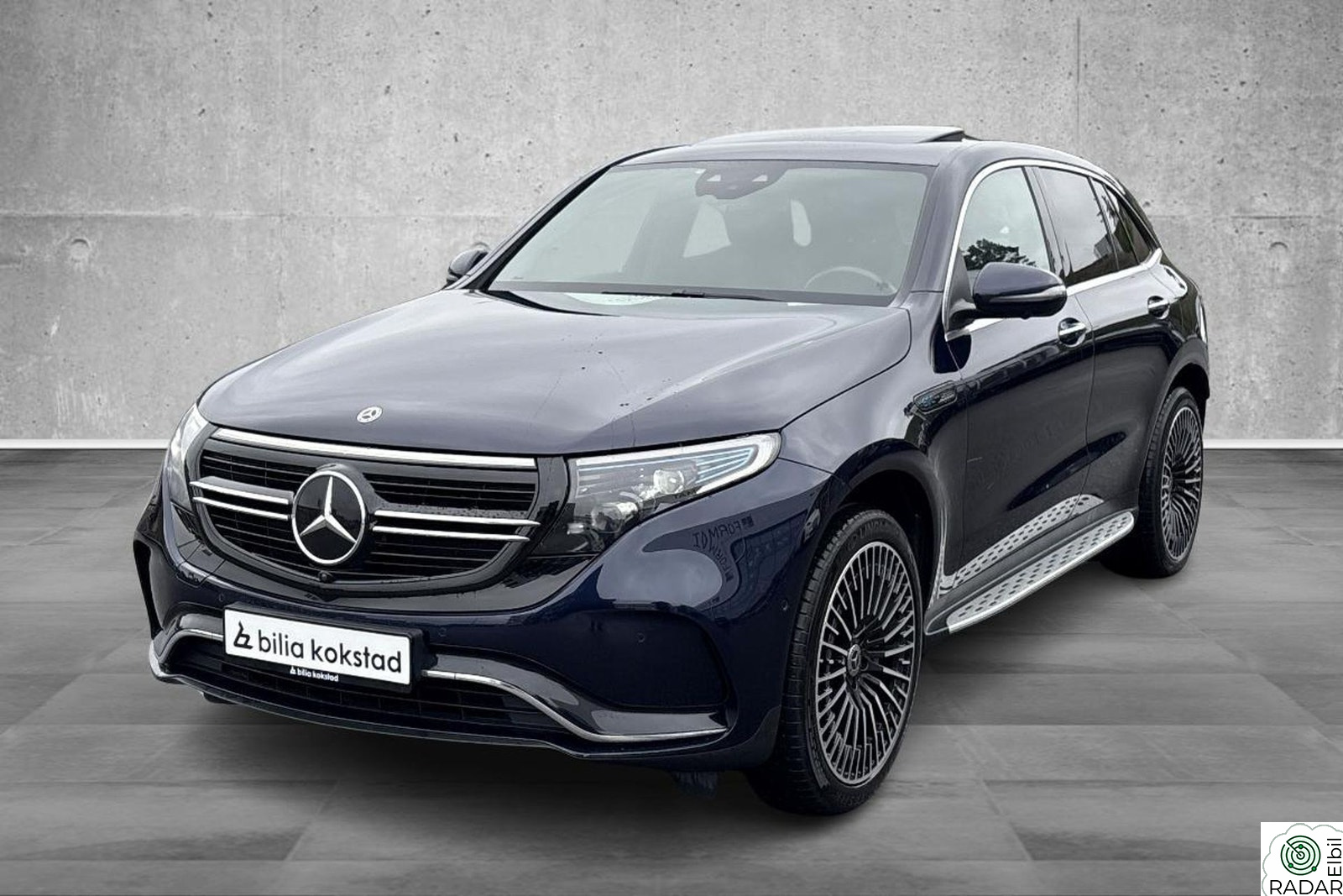 MERCEDES-BENZ EQC 400 4MATIC 400 AMGx2 Soltak/ACC/LED/Burmester/KeyLess/HeadUP/21"