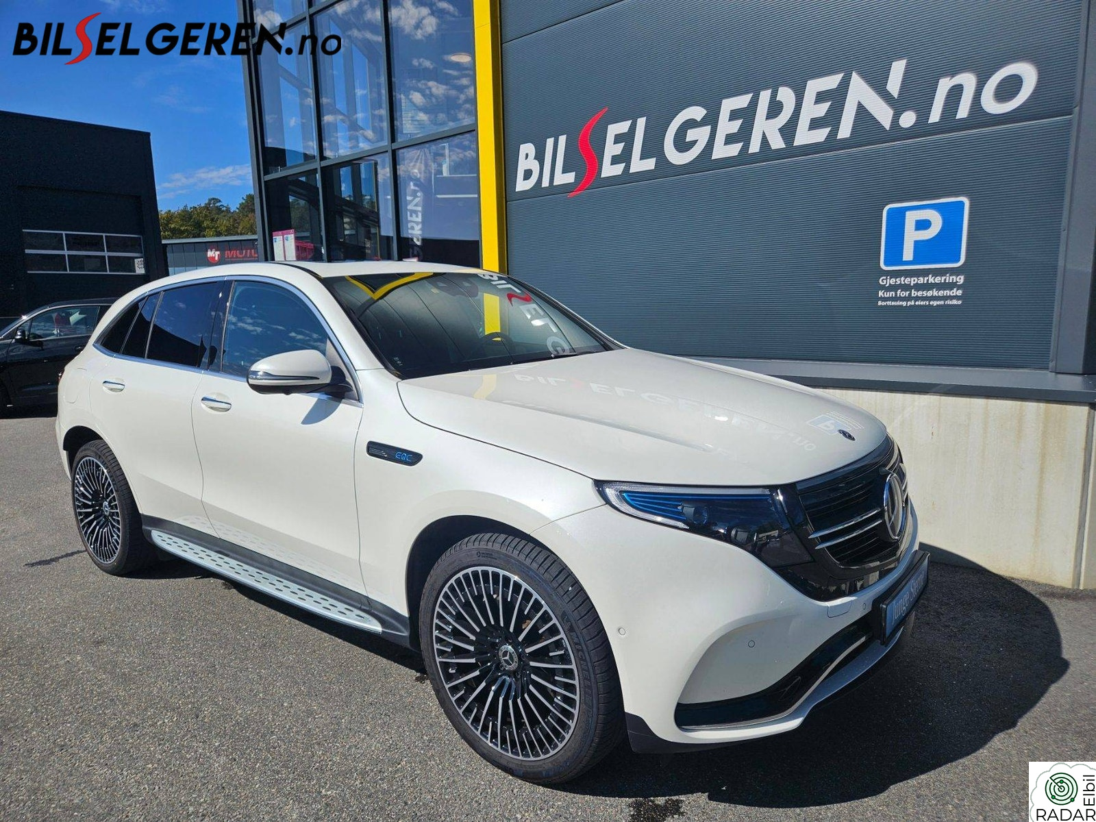 MERCEDES-BENZ EQC 400 4MATIC 400 AMG Distronic+ Panorama Burmester HUD Memory++