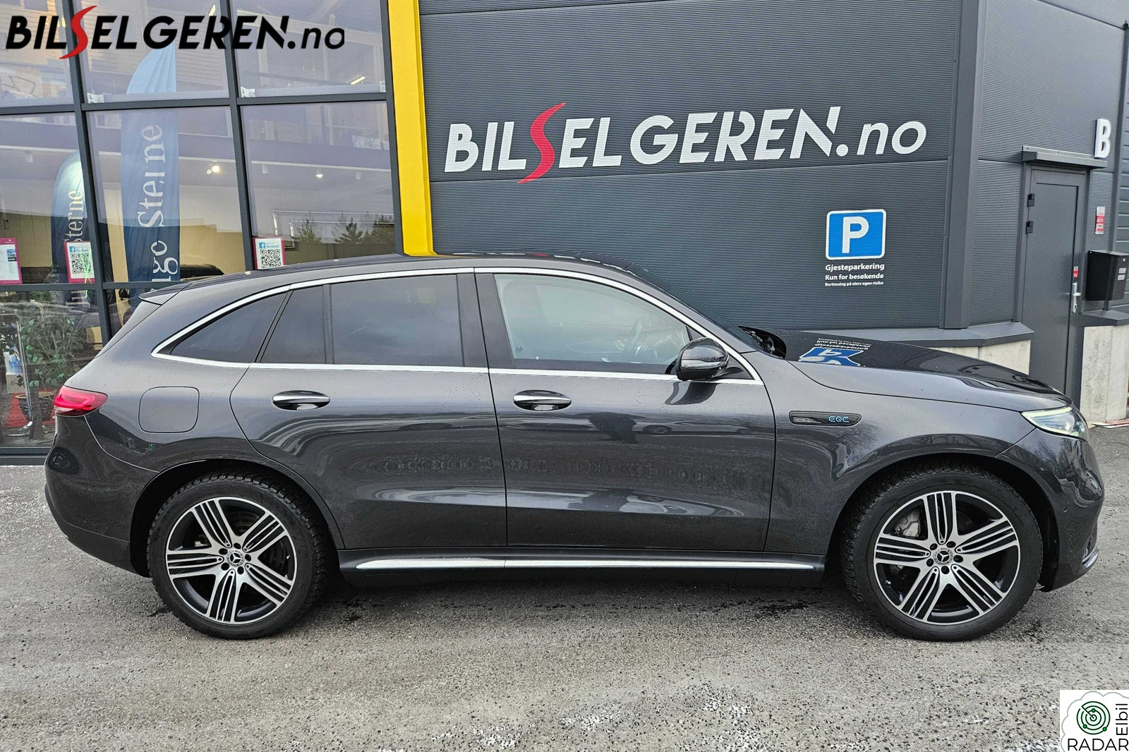 MERCEDES-BENZ EQC 400 4MATIC 400 4MATIC AMG-LINE HUD BURMESTER MEM KROK ACC SOLTAK!