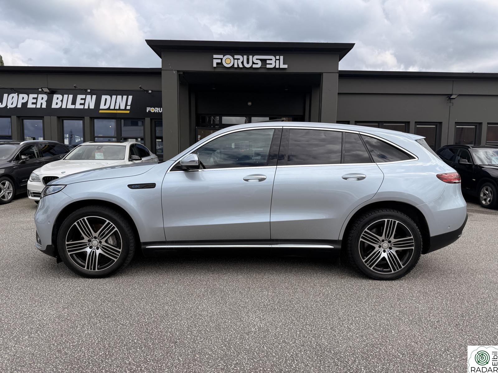 MERCEDES-BENZ EQC 400 4MATIC 4MATIC /Burmester/Takluke/El.krok/ACC/Lav km!