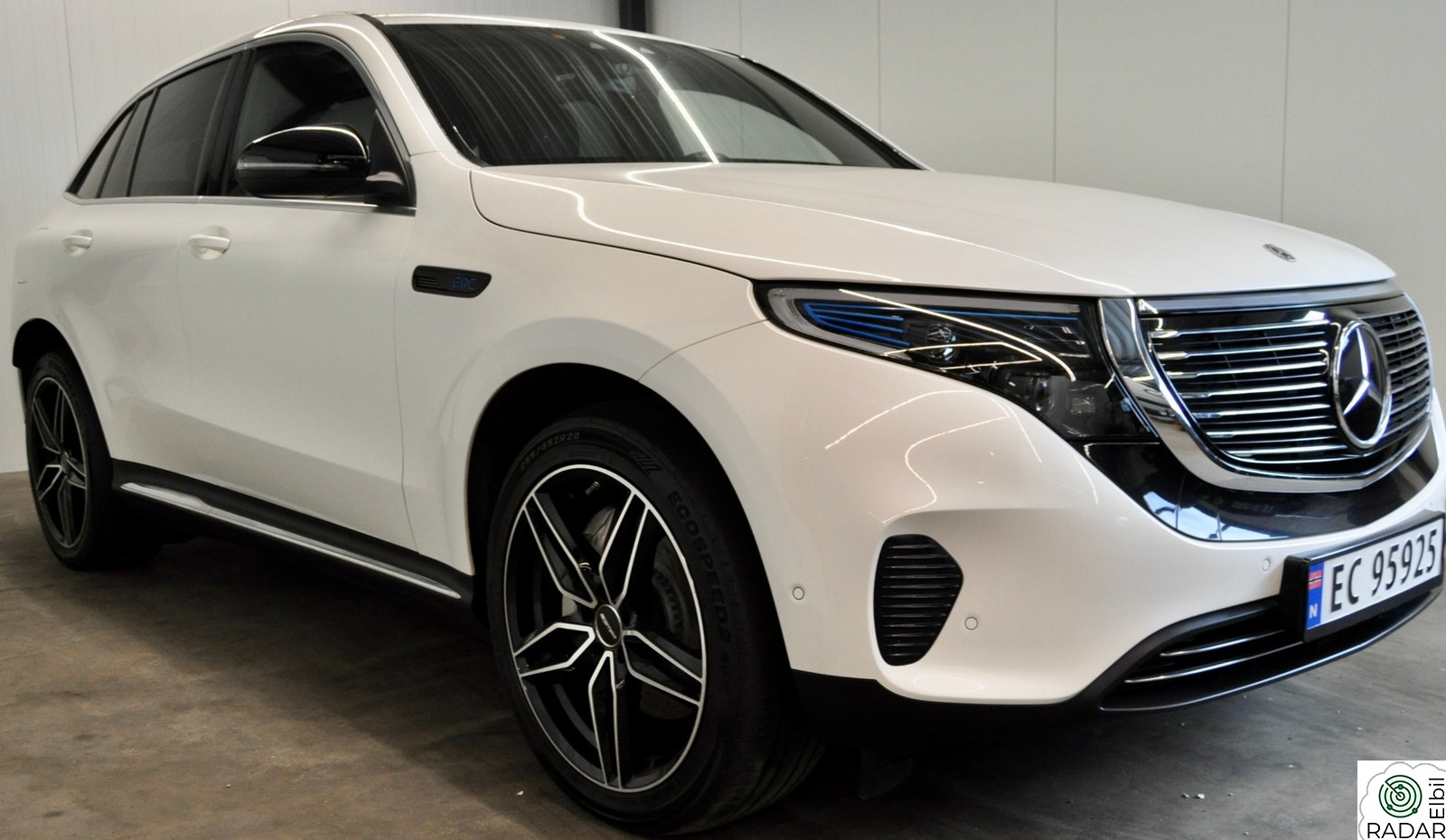 MERCEDES-BENZ EQC 400 4MATIC SE DENNE!!MEGET PEN.NY SER.NY EU.24 MND GARANTI!