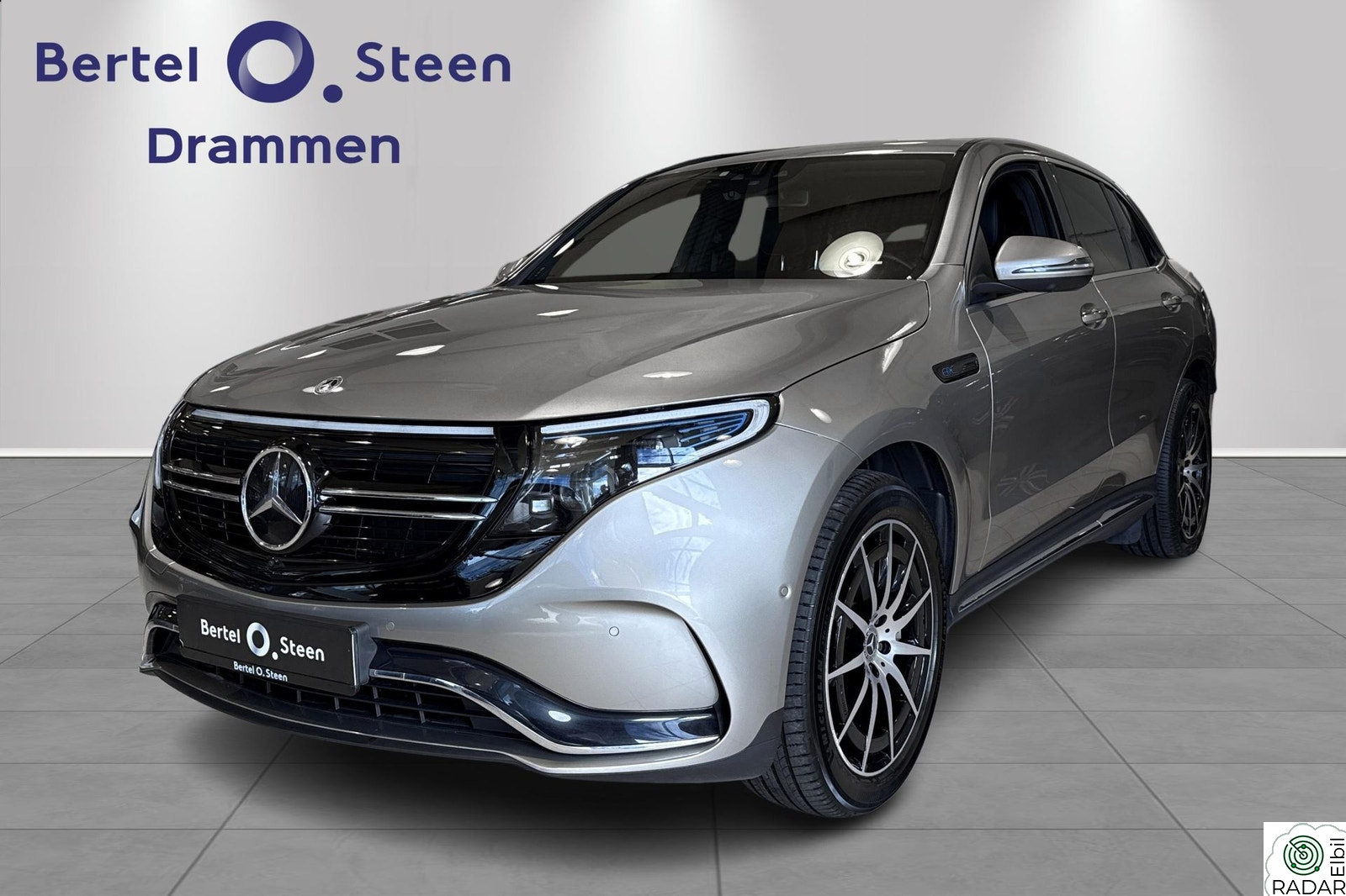 MERCEDES-BENZ EQC 400 4MATIC AMG/ACC/Memory/Hengerfeste