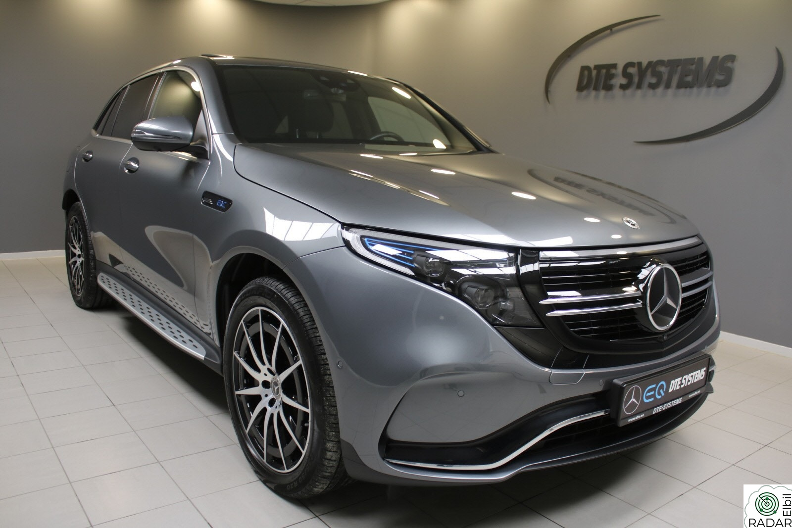 MERCEDES-BENZ EQC 400 4MATIC 400 4MATIC AMG H.feste Memory Keyless Distronic Soltak