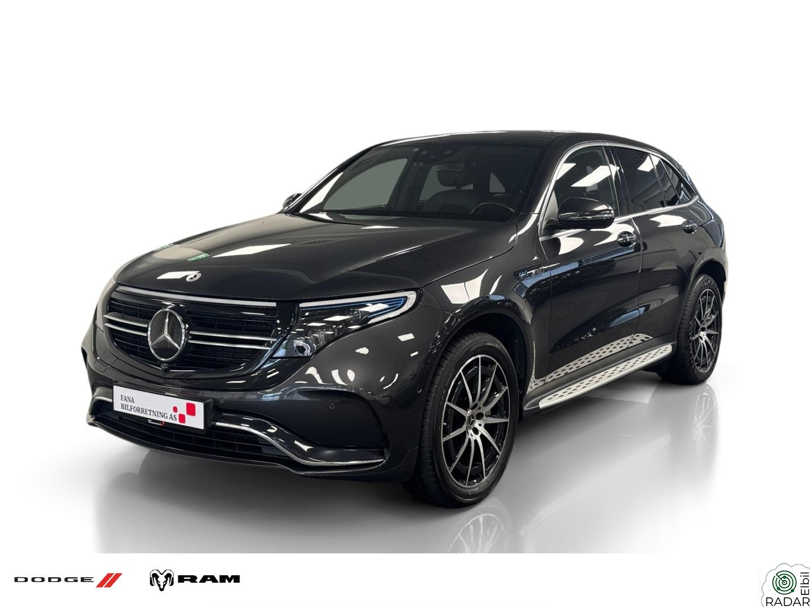 MERCEDES-BENZ EQC 400 4MATIC 4MATIC/AMG / Skinn / Burmester / Soltak / 360kam/Krok