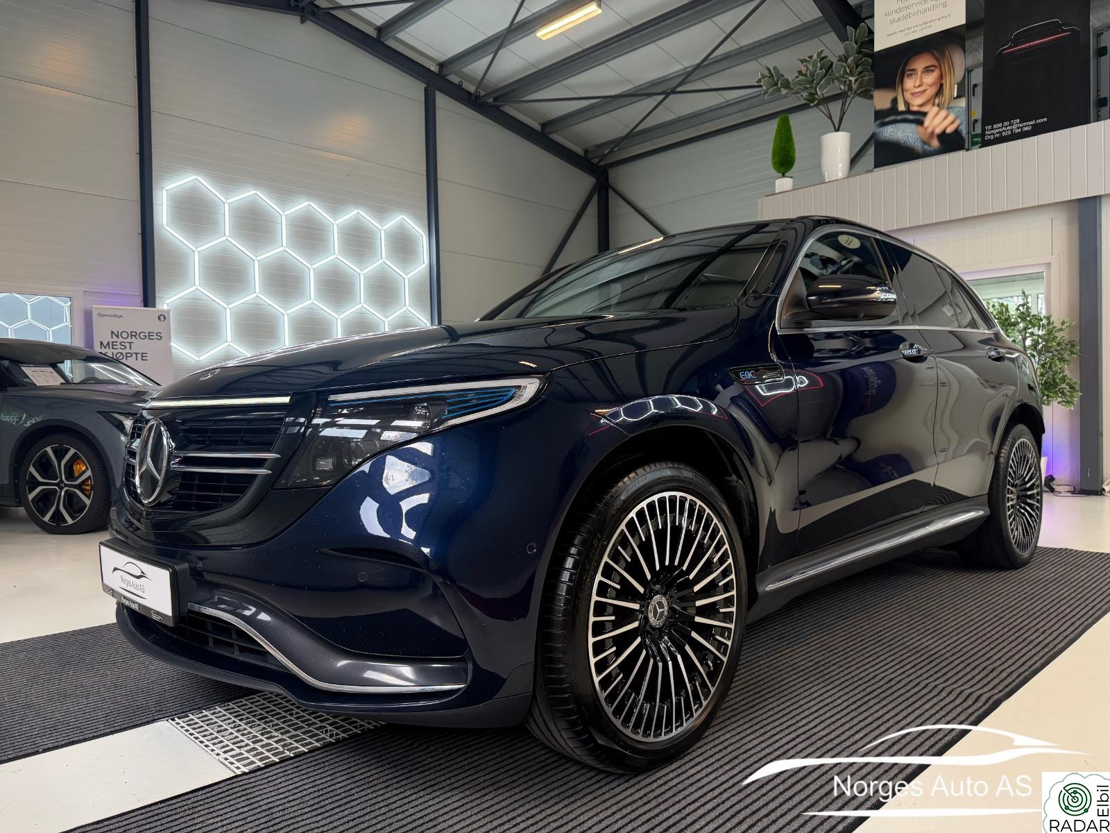 MERCEDES-BENZ EQC 400 4MATIC 4MATIC | AMG | Soltak | Burmester | 360 | H.Feste +++