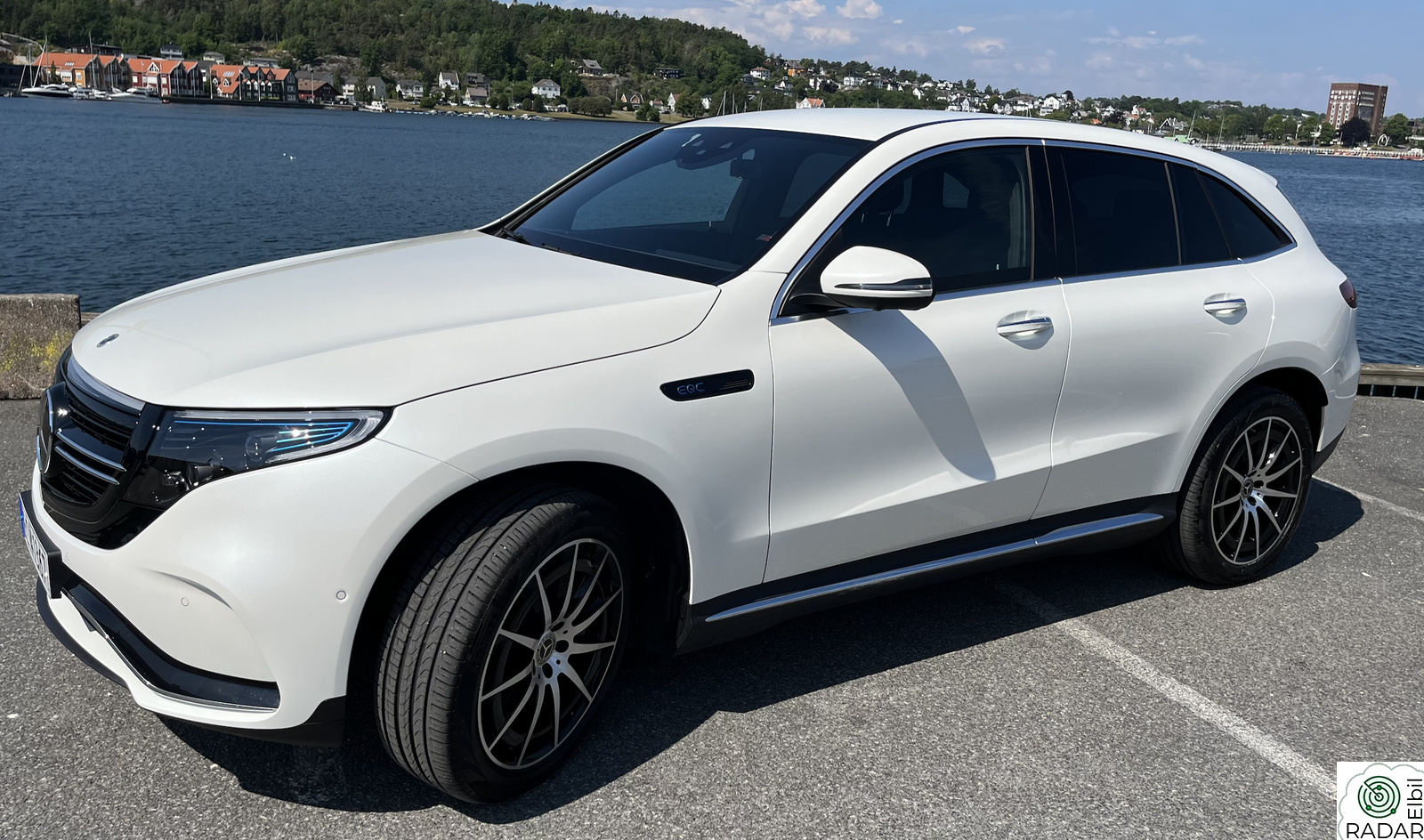 MERCEDES-BENZ EQC 400 4MATIC 400 4MATIC, AMG pakke, H-feste, S-V dekk, garanti mm