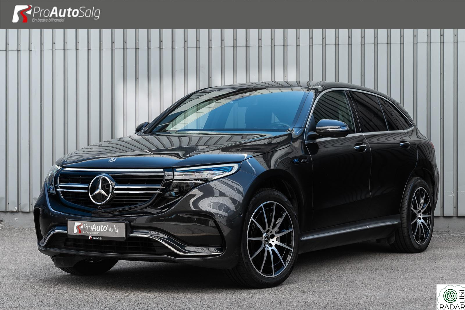 MERCEDES-BENZ EQC 400 4MATIC 4 MATIC AMG Distronic Keyless 360 Hengerfeste mm