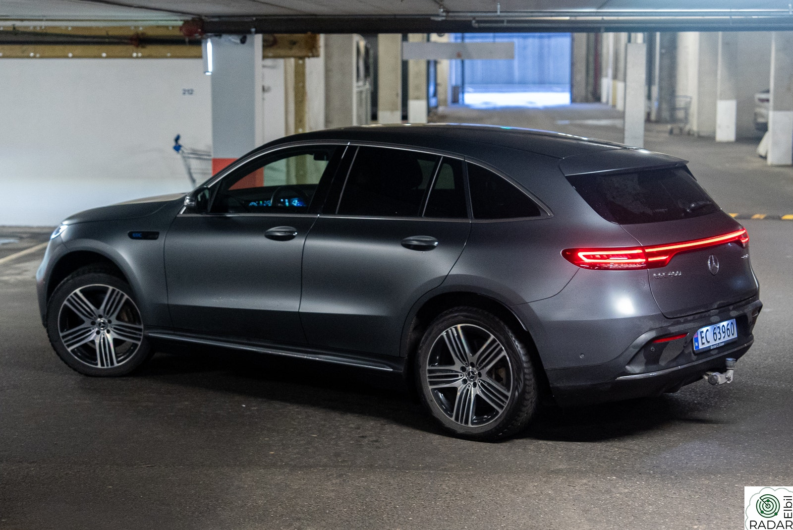 MERCEDES-BENZ EQC 400 4MATIC 400 4MATIC AMG Edition Grey Matt