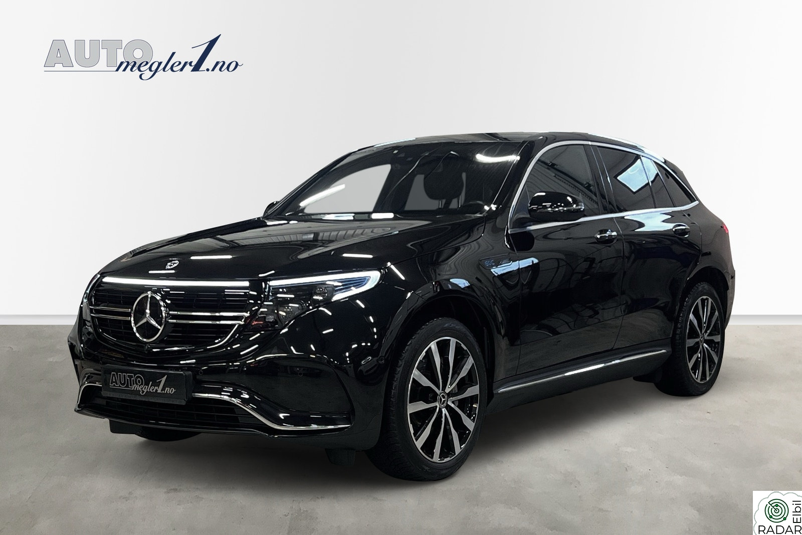 MERCEDES-BENZ EQC 400 4MATIC 400 4MATIC,AMG-Line, Hengerfeste,360 Kamera,408 hk