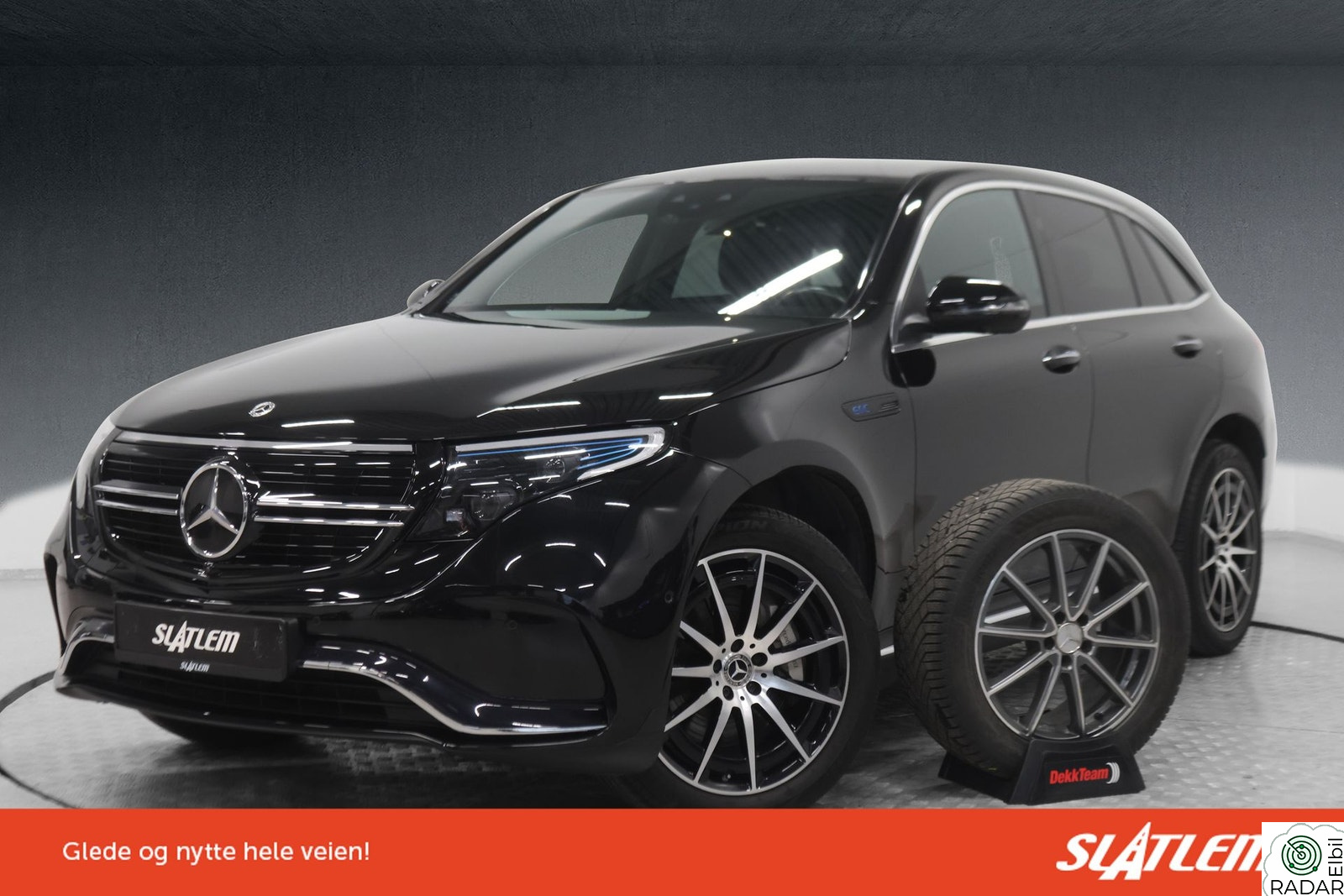 MERCEDES-BENZ EQC 400 4MATIC AMG|NAVI/ACC/360KAMERA/LED/CARPLAY/KROK