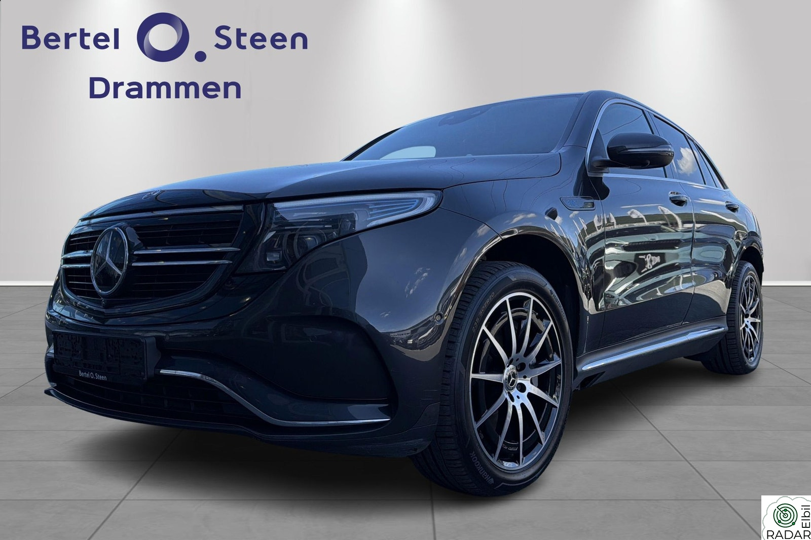 MERCEDES-BENZ EQC 400 4MATIC | Premium EL-SUV | 360 Kamera | Krok | 20" AMG