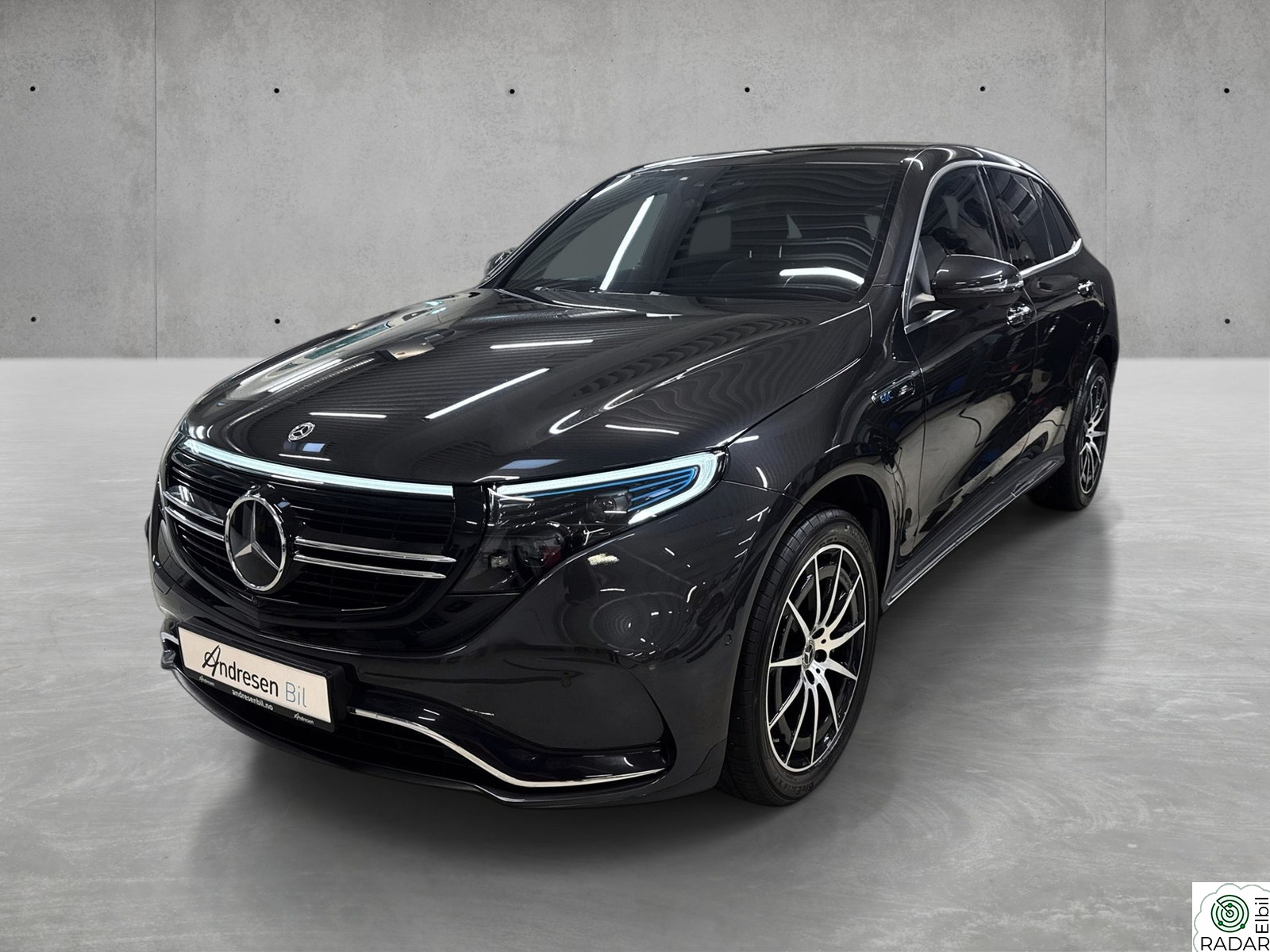 MERCEDES-BENZ EQC 400 4MATIC 400 4M AMG Line/Kjøreasistent/Krok/Sound System