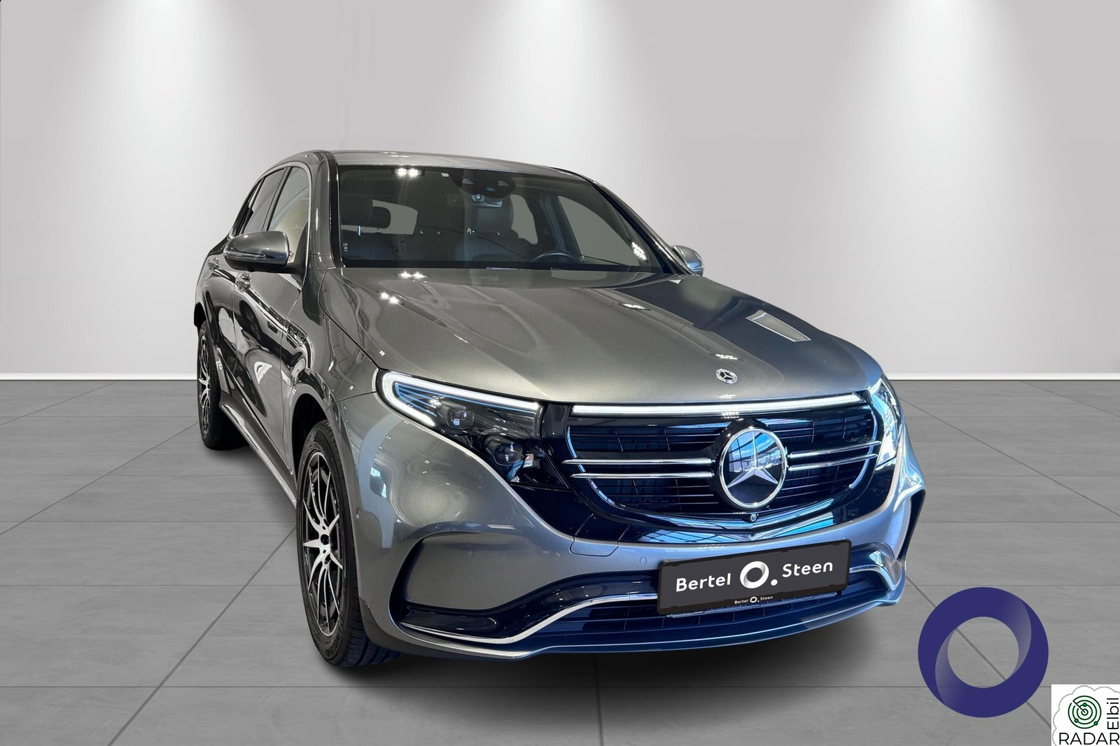 MERCEDES-BENZ EQC 400 4MATIC AMG  / DISTRONIC / GODT UTSTYRT! /