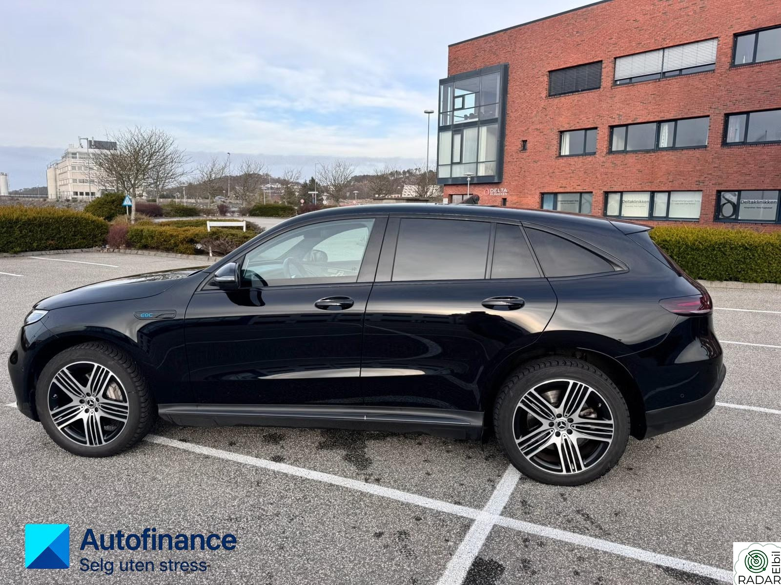 MERCEDES-BENZ EQC 400 4MATIC 400 4MATIC AMG // Premium II // Chrome delete +++