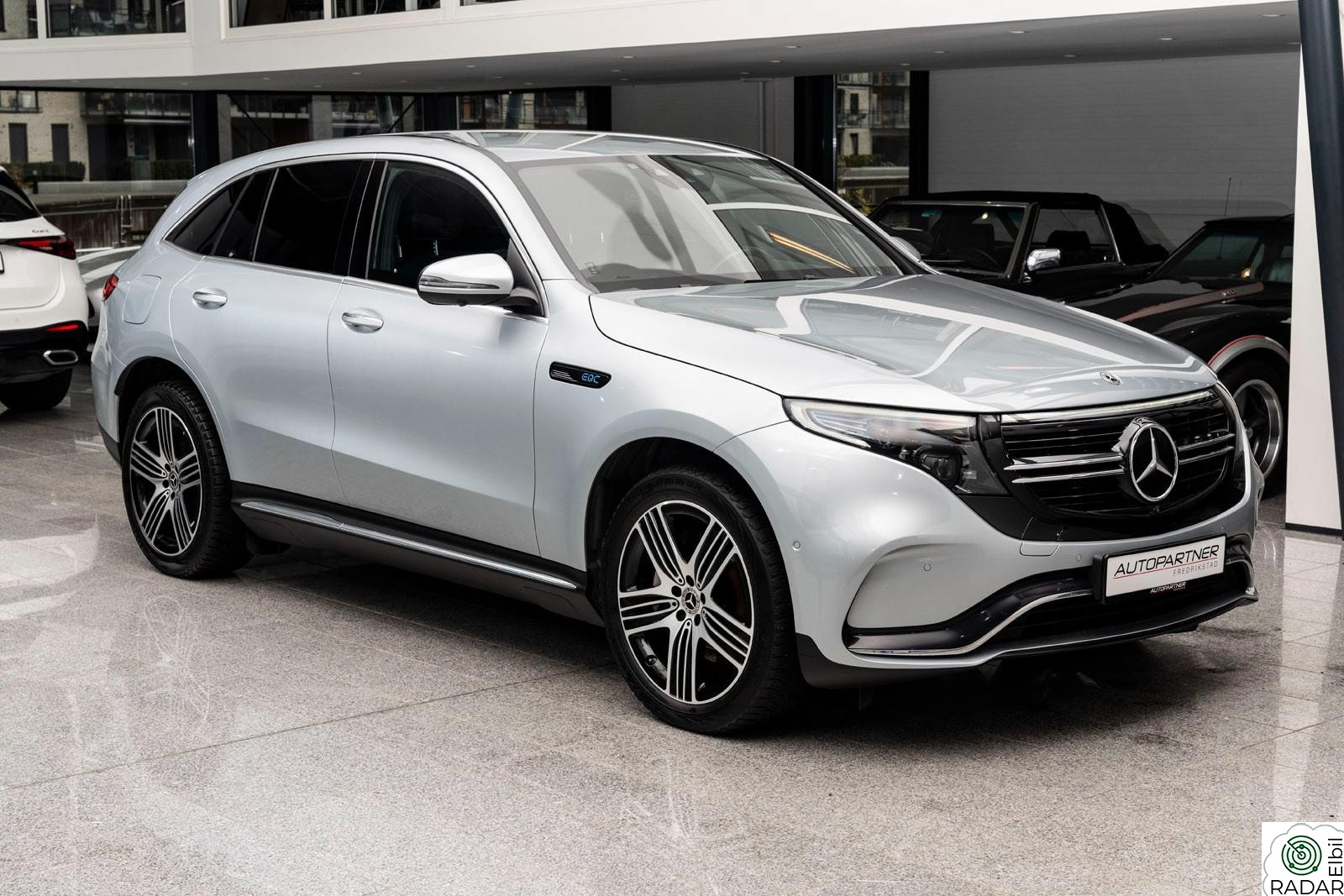 MERCEDES-BENZ EQC 400 4MATIC 4Matic AMG, 360Kamera, El.krok, Adaptive-cruise++