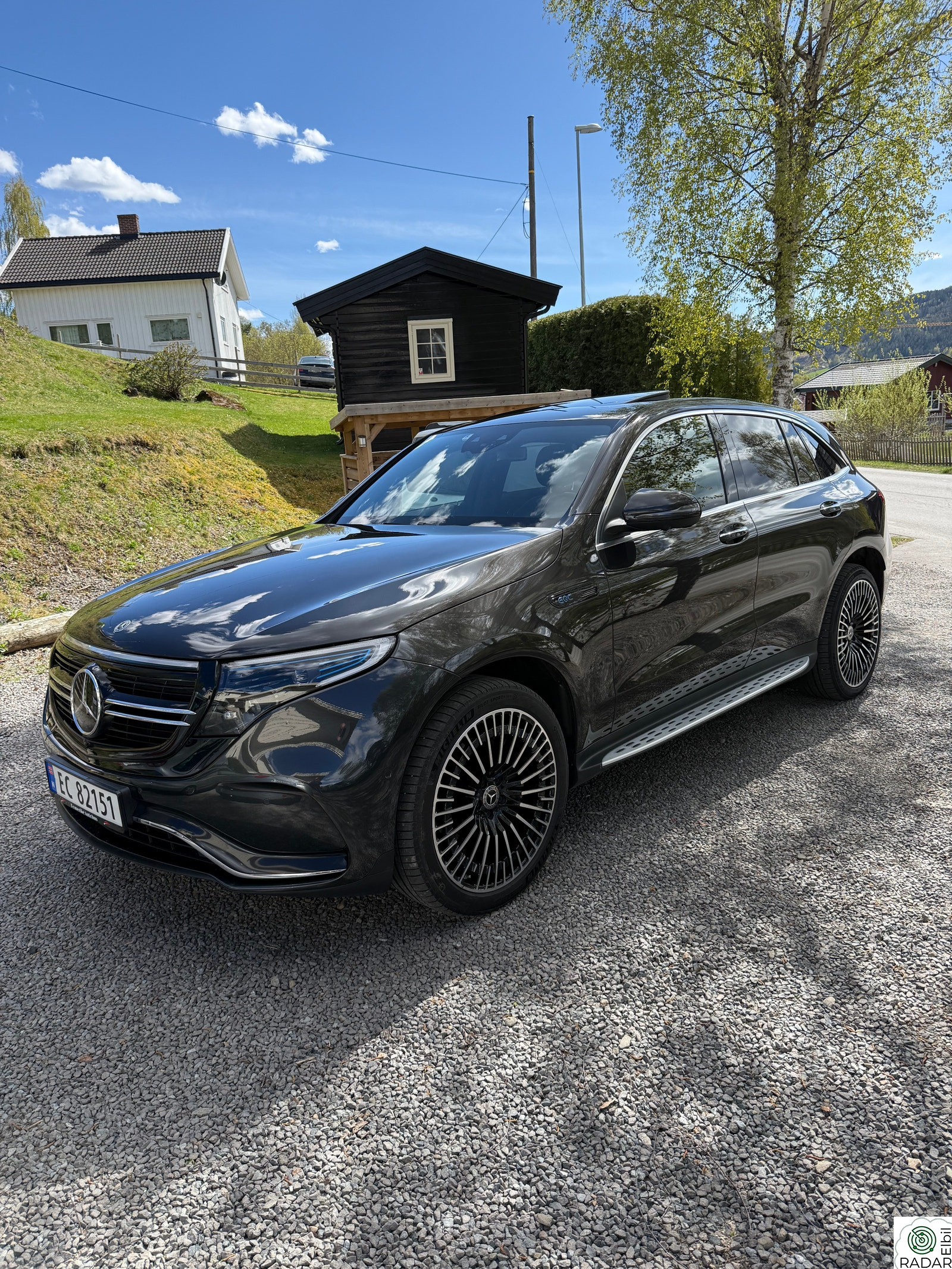 MERCEDES-BENZ EQC 400 4MATIC 4MATIC/2xAMG/Burmester/Takluke/Distr+/HUD/360Kam
