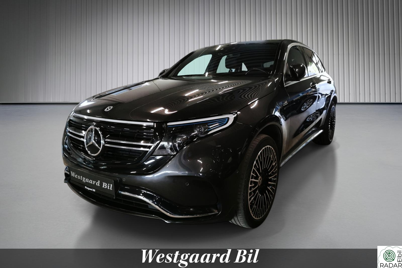 MERCEDES-BENZ EQC 400 4MATIC 4M AMG PREMIUM PLUSS/SOLTAK/NAVI/ACC/360/BURMESTER/KROK