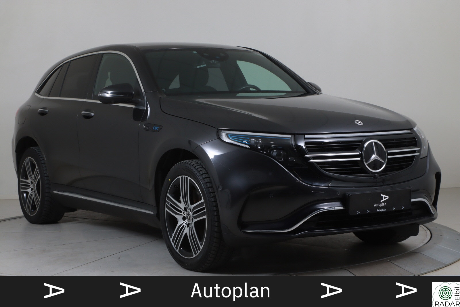 MERCEDES-BENZ EQC 400 4MATIC 400 4MATIC 2xAMG/ACC/Krok/Elsete/360°/Navi/DAB/BT