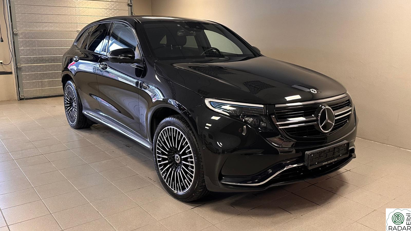 MERCEDES-BENZ EQC 400 4MATIC 400 4MATIC, AMG Line, Premium, Pano, Krok, skinn