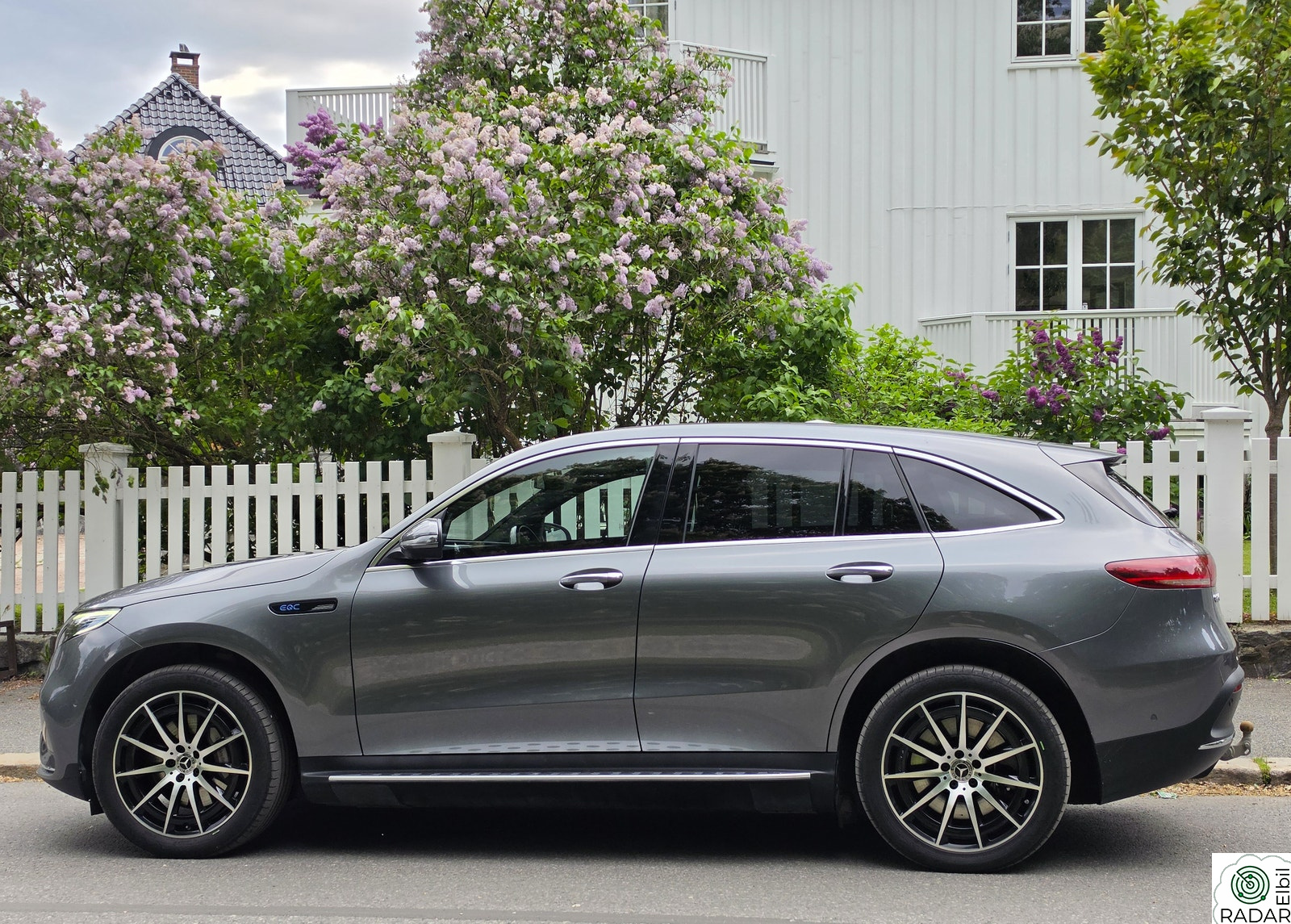 MERCEDES-BENZ EQC 400 4MATIC 400 4MATIC AMG Edition Premium krok sol