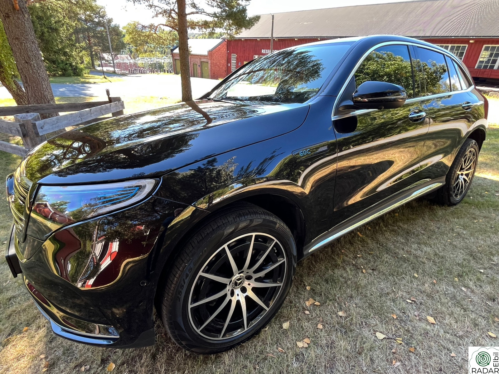MERCEDES-BENZ EQC 400 4MATIC EQC 400 4MATIC AMG Edition Premium Plus