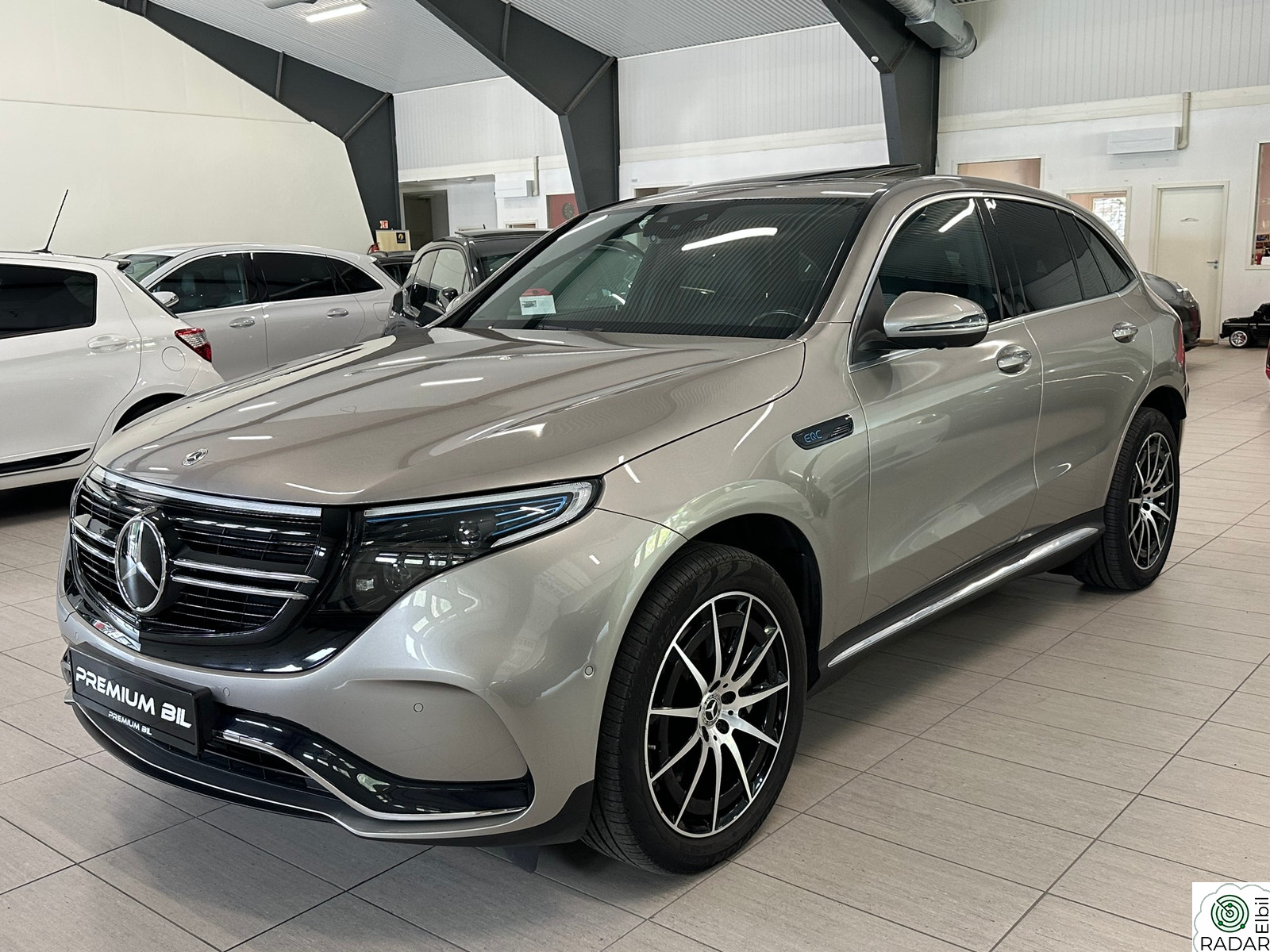 MERCEDES-BENZ EQC 400 4MATIC 400 4MATIC, 2XAMG,PREMIUM +,SOLTAK,HUD,ACC,KROK, NORSK