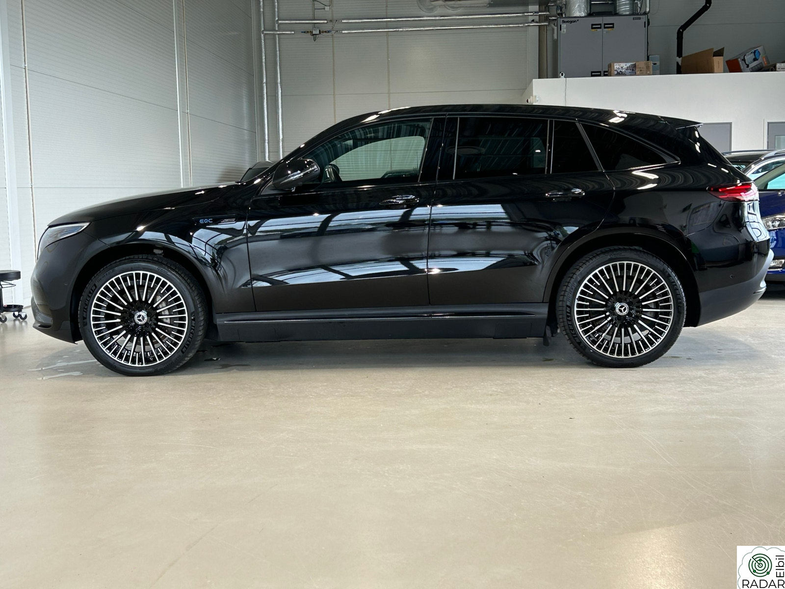MERCEDES-BENZ EQC 400 4MATIC 400 4MATIC AMG Edition Premium soltak, Headup