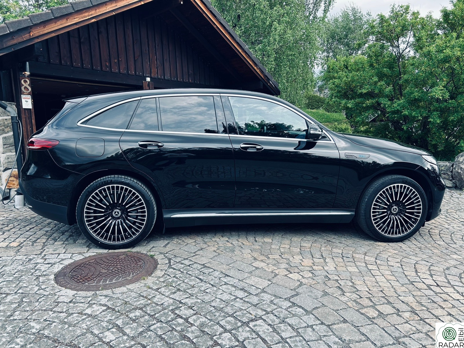 MERCEDES-BENZ EQC 400 4MATIC AMGx2 Advanced Premium Plus - 1 eier - 21’’ - Soltak++