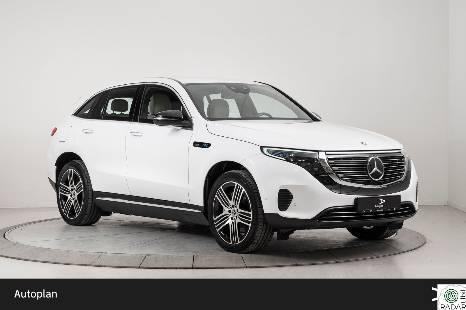 MERCEDES-BENZ EQC 400 4MATIC ACC Kamera Memory Krok