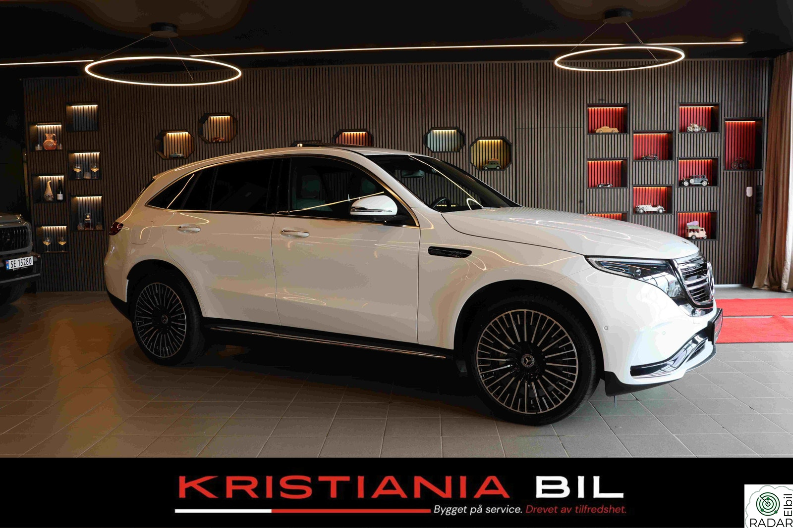MERCEDES-BENZ EQC 400 4MATIC 400/4X4/AMG/H.FESTE/HUD/ACC/SOLTAK/360/MEMORY/KEYLESS++
