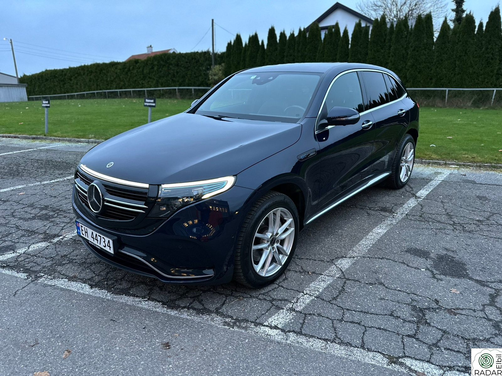 MERCEDES-BENZ EQC 400 4MATIC 400 4MATIC AMG Advanced plus (K)