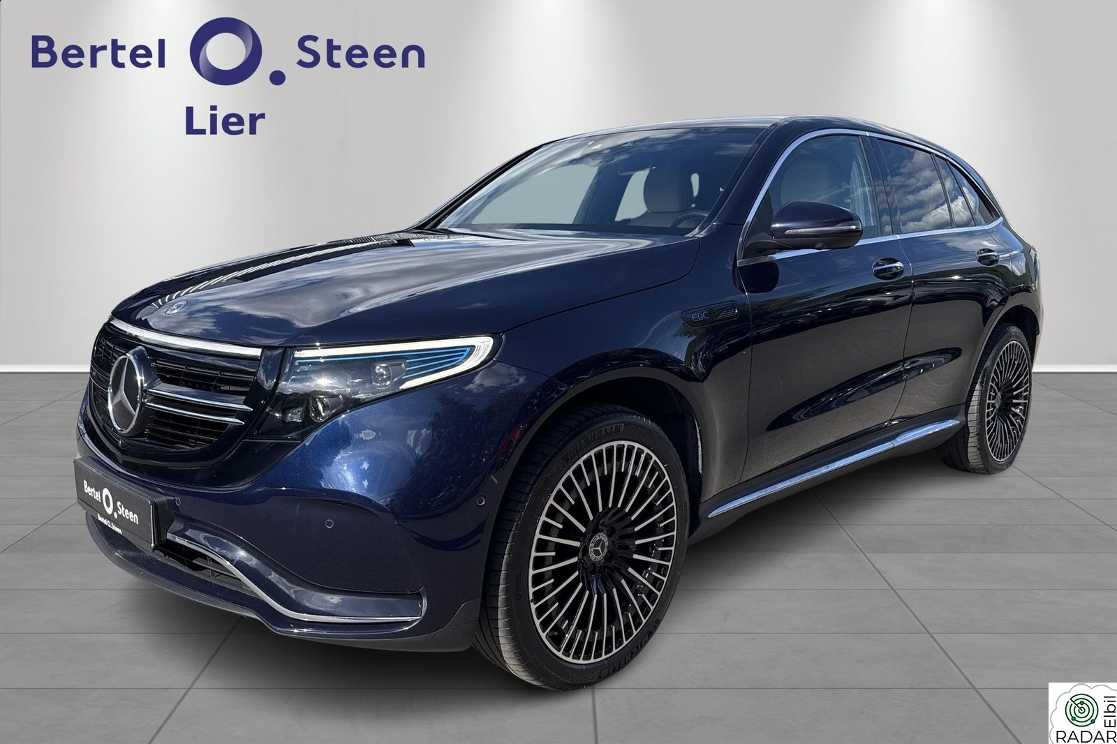 MERCEDES-BENZ EQC 400 4MATIC AMG Line / Skinn / 21" / MÅ SES /