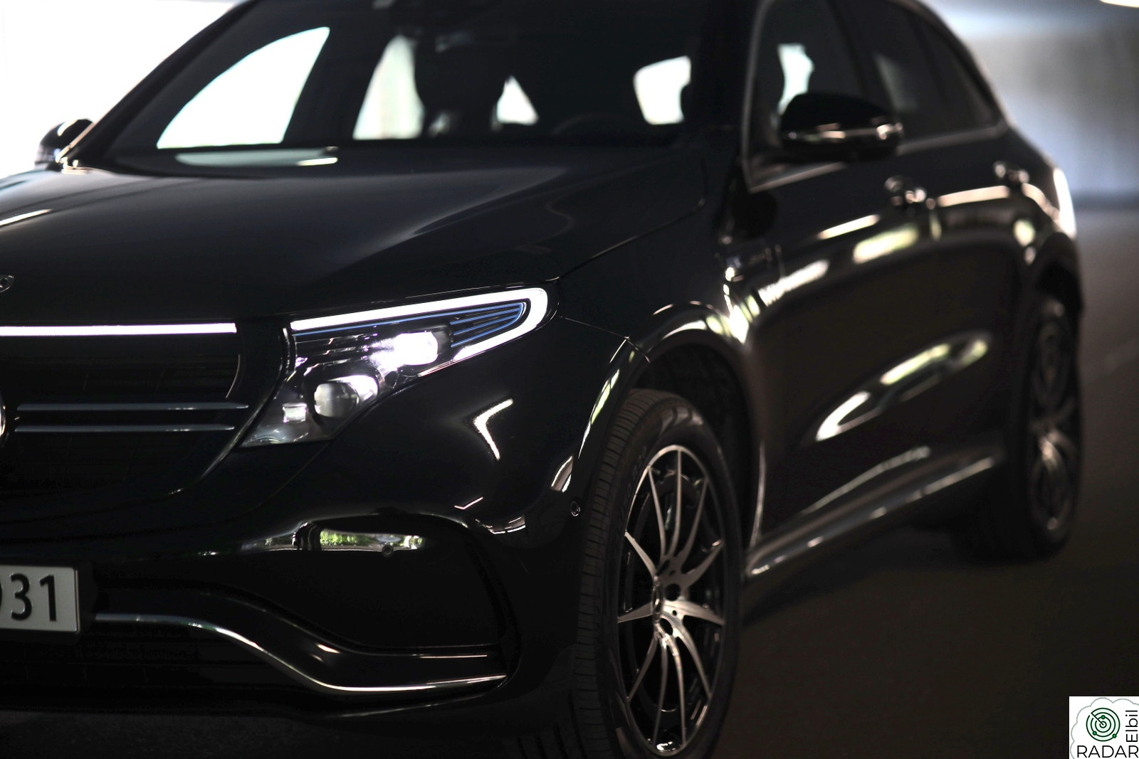 MERCEDES-BENZ EQC 400 4MATIC 400 4MATIC AMG Premium Plus (K)