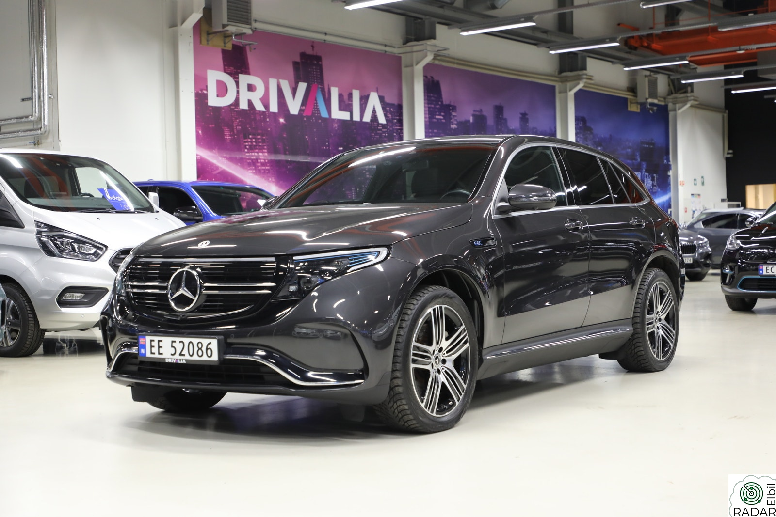 MERCEDES-BENZ EQC 400 4MATIC 400 4MATIC AMG/HUD/KROK/SKINN/ACC/KAMERA