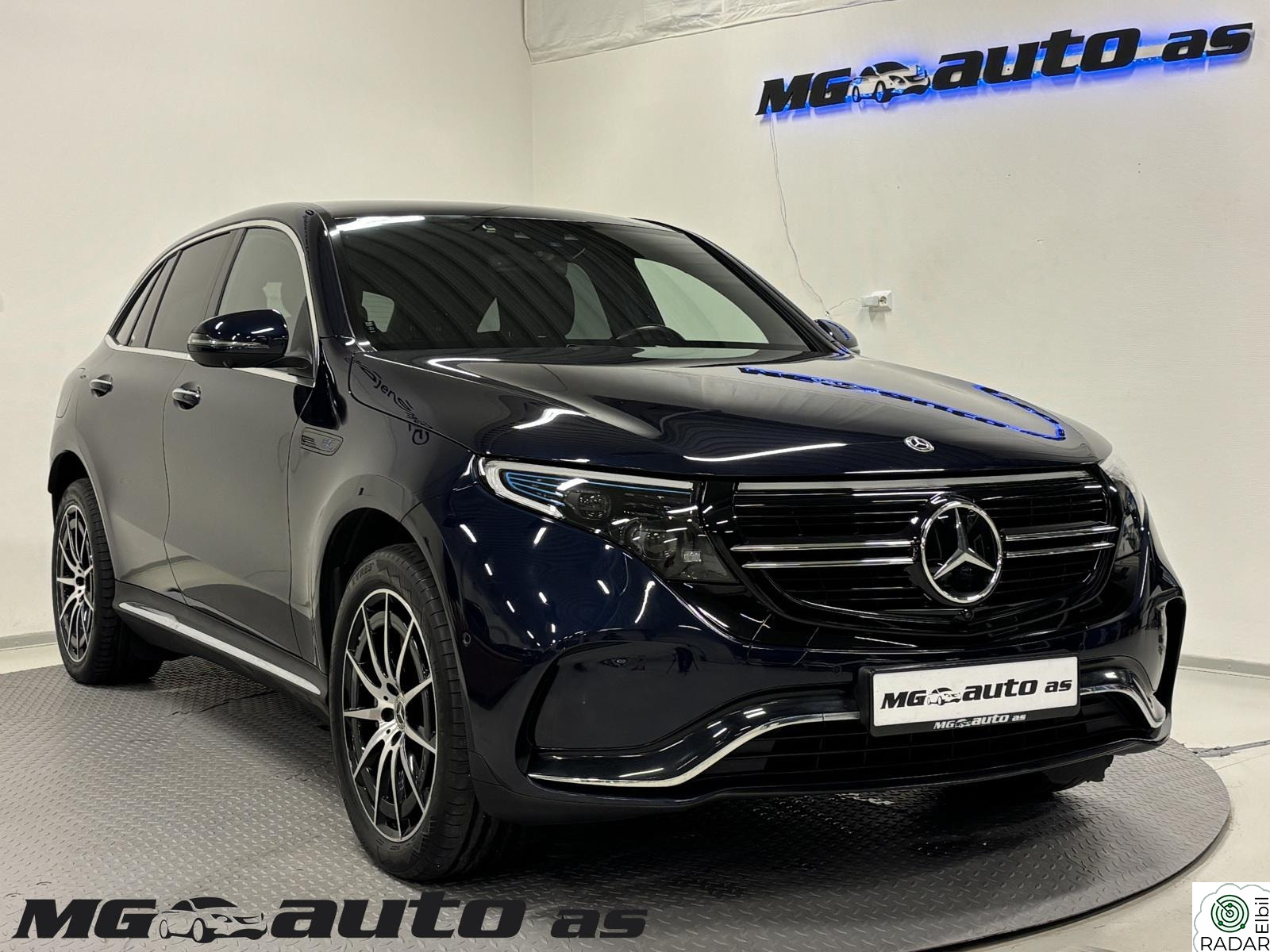 MERCEDES-BENZ EQC 400 4MATIC 400 AMG PREMIUM*ACC*360 KAMERA*MEMORY*KEYLESS*KROK