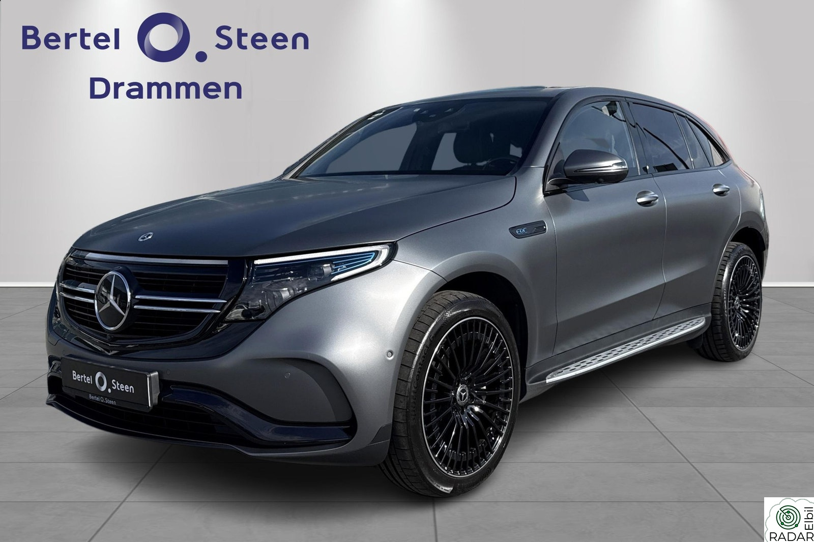 MERCEDES-BENZ EQC 400 4MATIC AMG/Head-up/21''/ACC