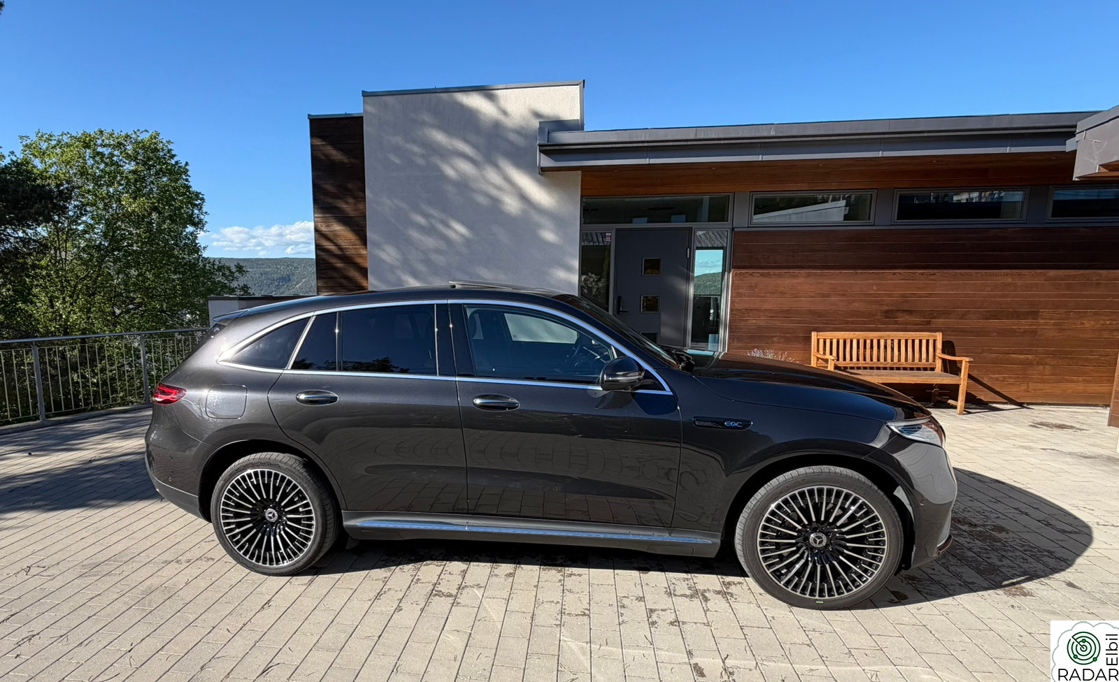 MERCEDES-BENZ EQC 400 4MATIC AMG Edition Premium Plus