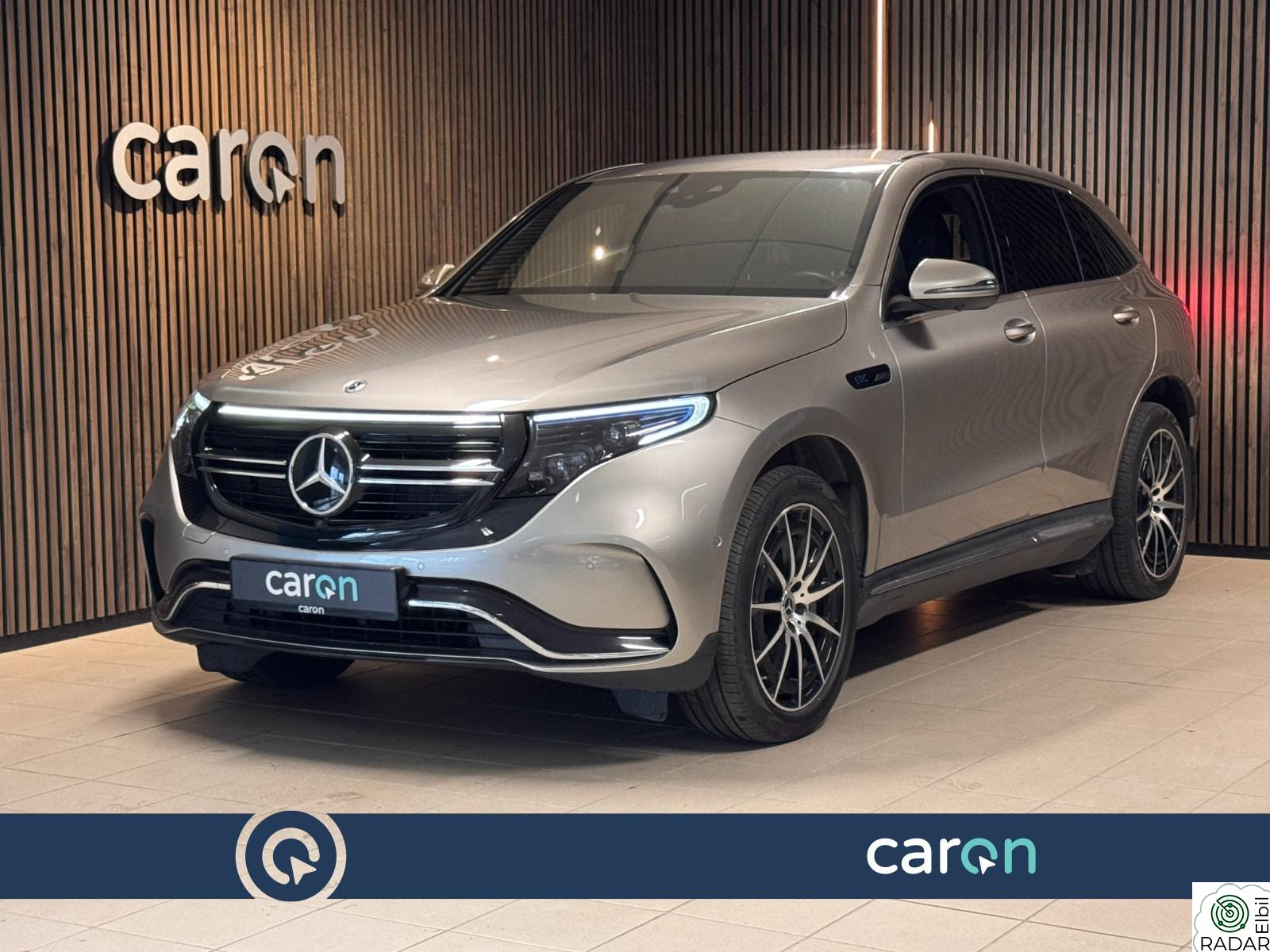 MERCEDES-BENZ EQC 400 4MATIC 4MATIC / Hengerfeste / 360Kamera / Adaptive Cruise